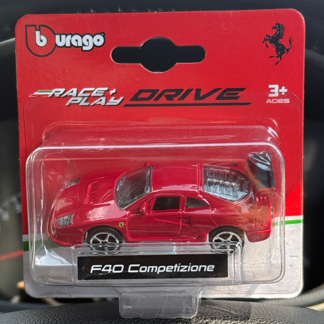 Burago Ferrari F40 Competizione Diecast Car – 1:43 Scale Collectible